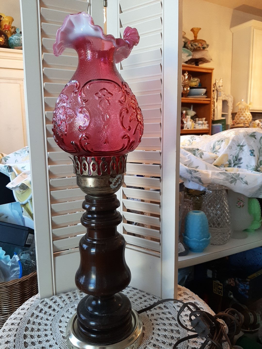 Vintage Fenton Cranberry Opalescent Ruffle Top Lamp Small & GORGEOUS excellent Vintage Fenton Cranberry Opalescent Ruffle Top Lamp Small & GORGEOUS excellent