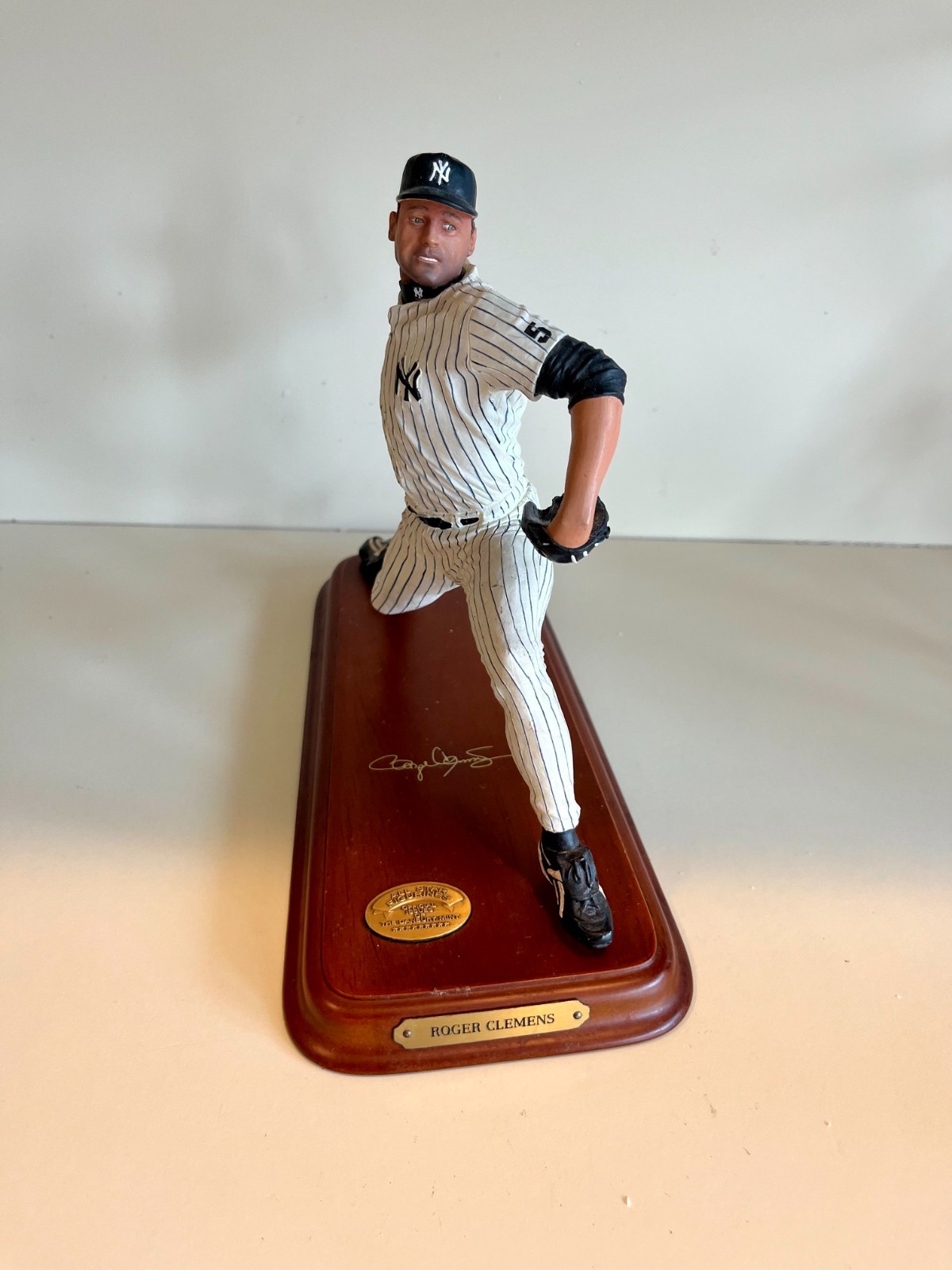 Roger Clemens, New York Yankees Pitcher -  Danbury Mint Figurine