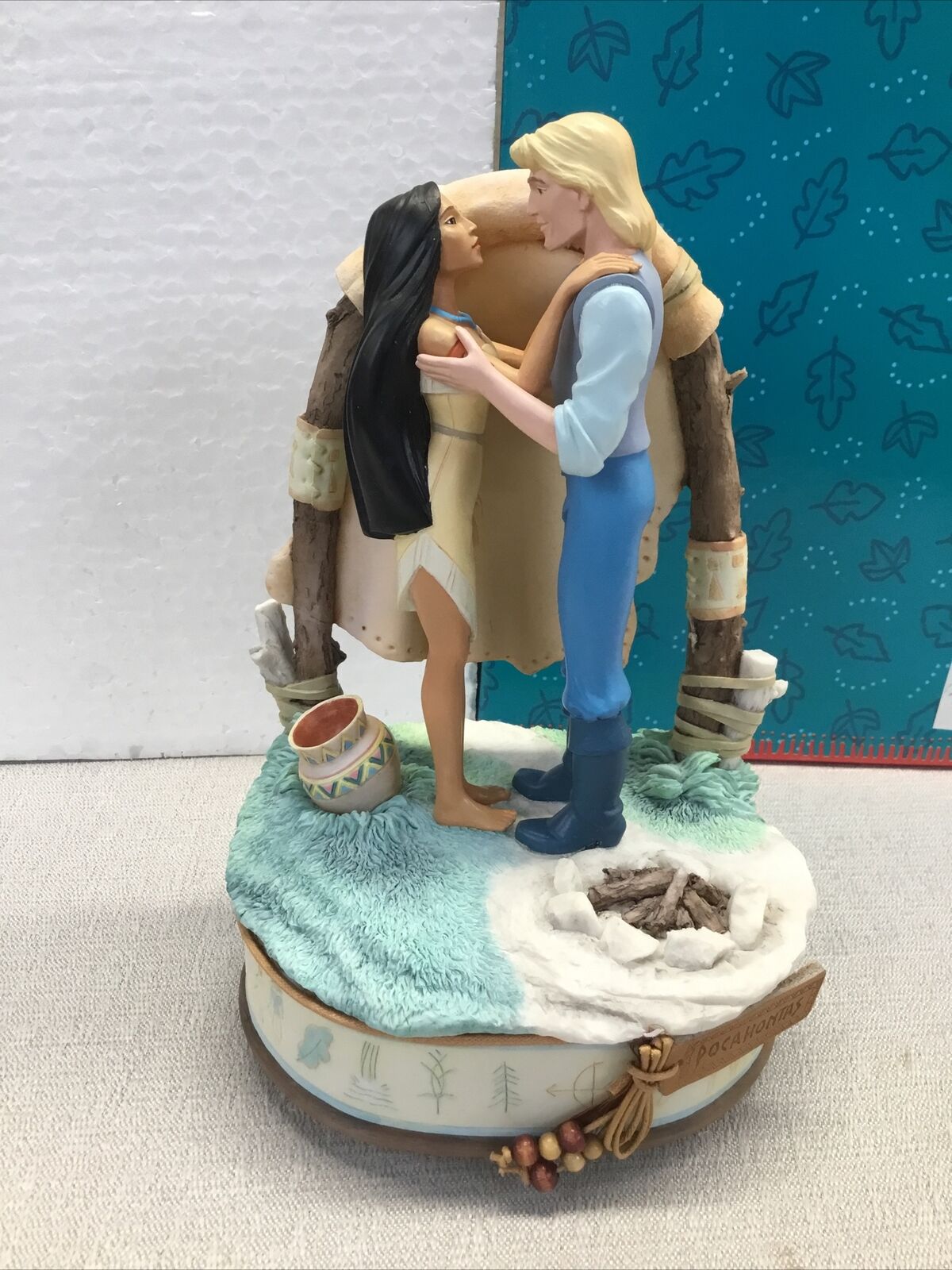 Disney's Pocahontas - Figurine - Poca & John Smith
