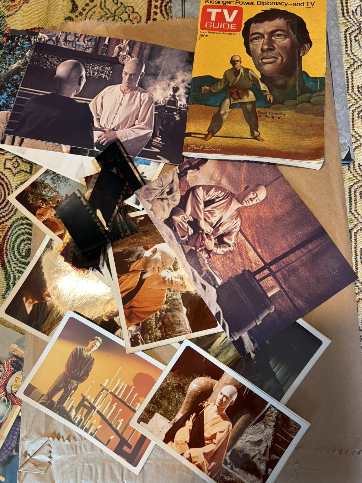 VINTAGE 1973 KUNG FU TV PUBLICITY PACKET 14 photos & many film clips. VINTAGE 1973 KUNG FU TV PUBLICITY PACKET 14 photos & many film clips.