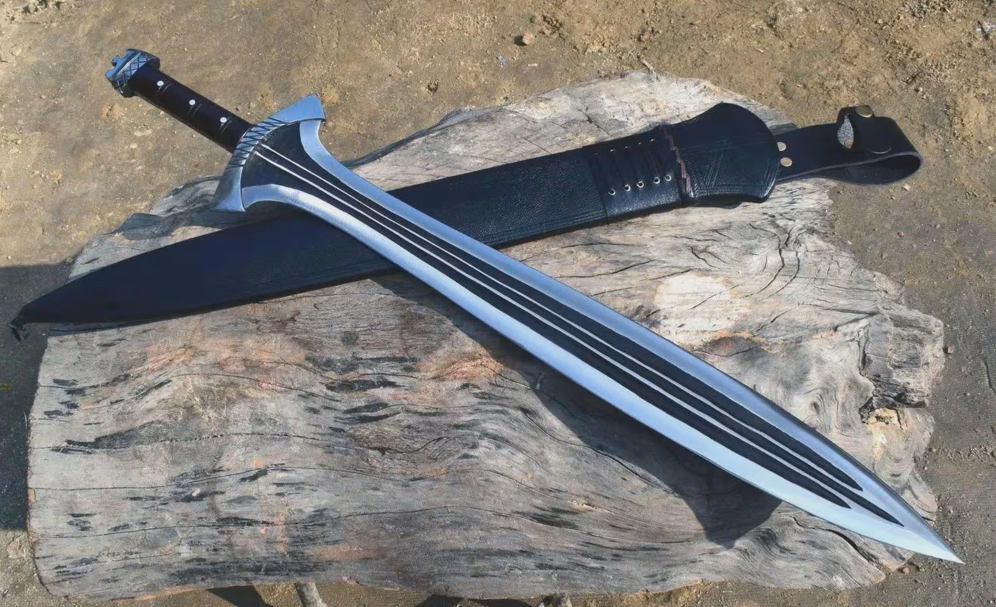 27'' Handmade Roman Gladius Sword, Full Tang Carbon Steel Blade, Leather Sheath 27'' Handmade Roman Gladius Sword, Full Tang Carbon Steel Blade, Leather Sheath