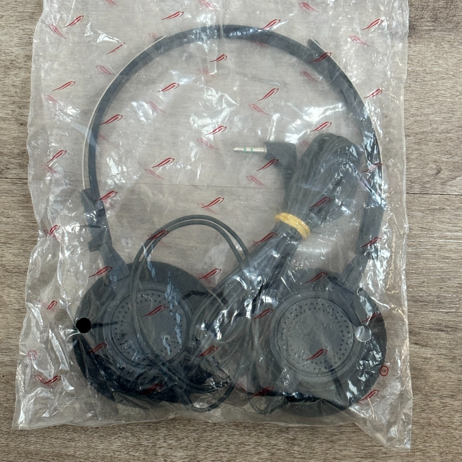 MINT Vintage 1980s British Airways Inflight Headphones - Jack 3.5 inch MINT Vintage 1980s British Airways Inflight Headphones - Jack 3.5 inch