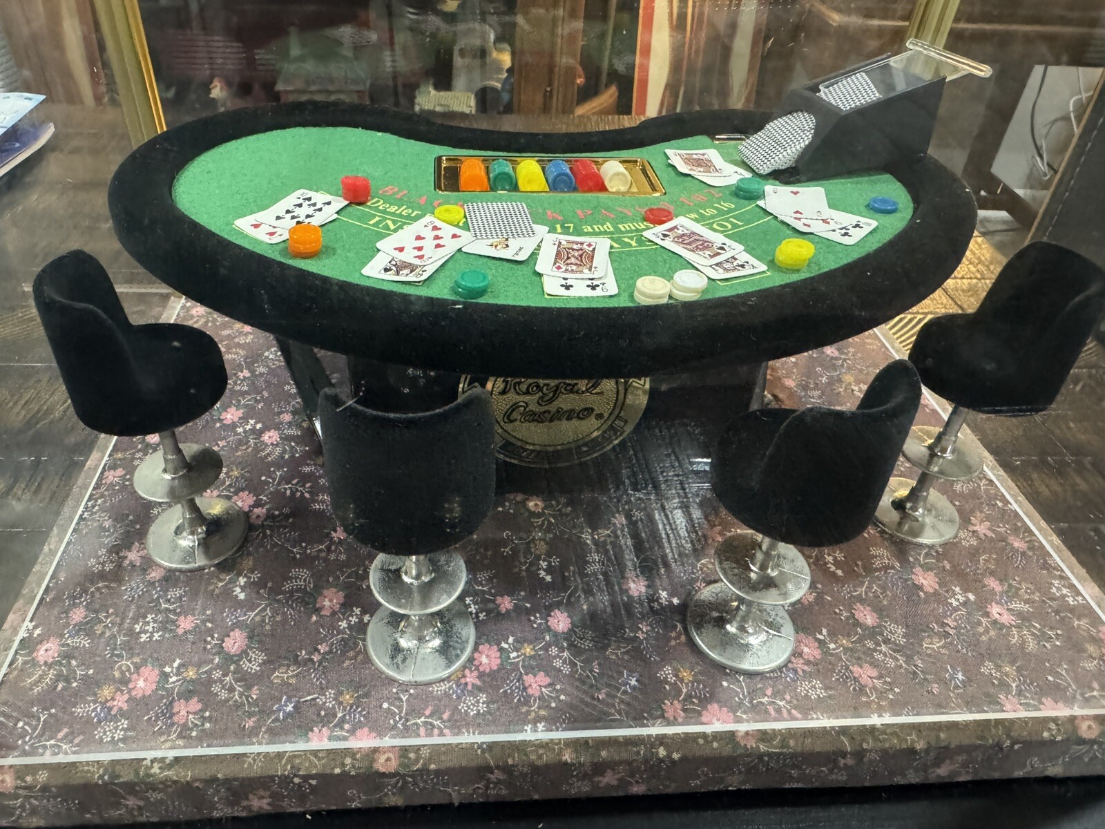 Vintage Miniature Royal Casino Black Jack Table Diorama In Case NICE UNIQUE Vintage Miniature Royal Casino Black Jack Table Diorama In Case NICE UNIQUE