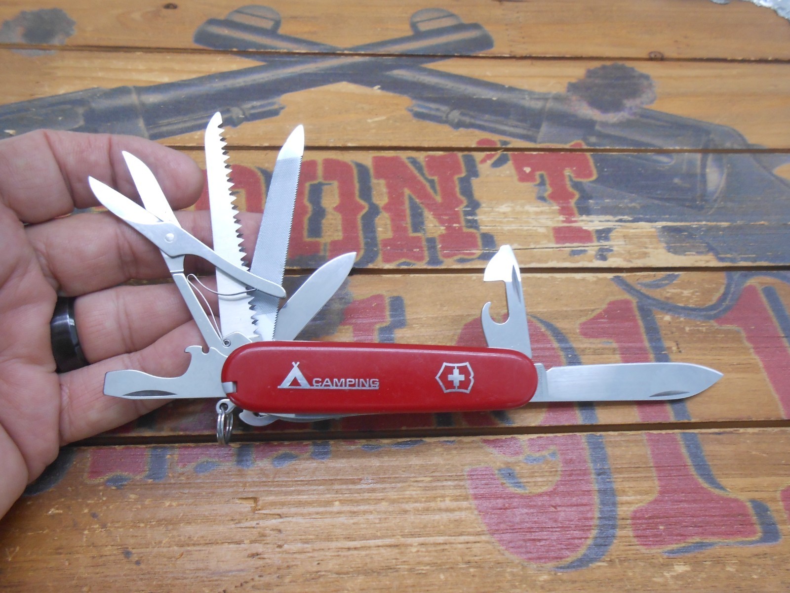 Victorinox Ranger Swiss Army Knife 91mm Red Victorinox Ranger Swiss Army Knife 91mm Red