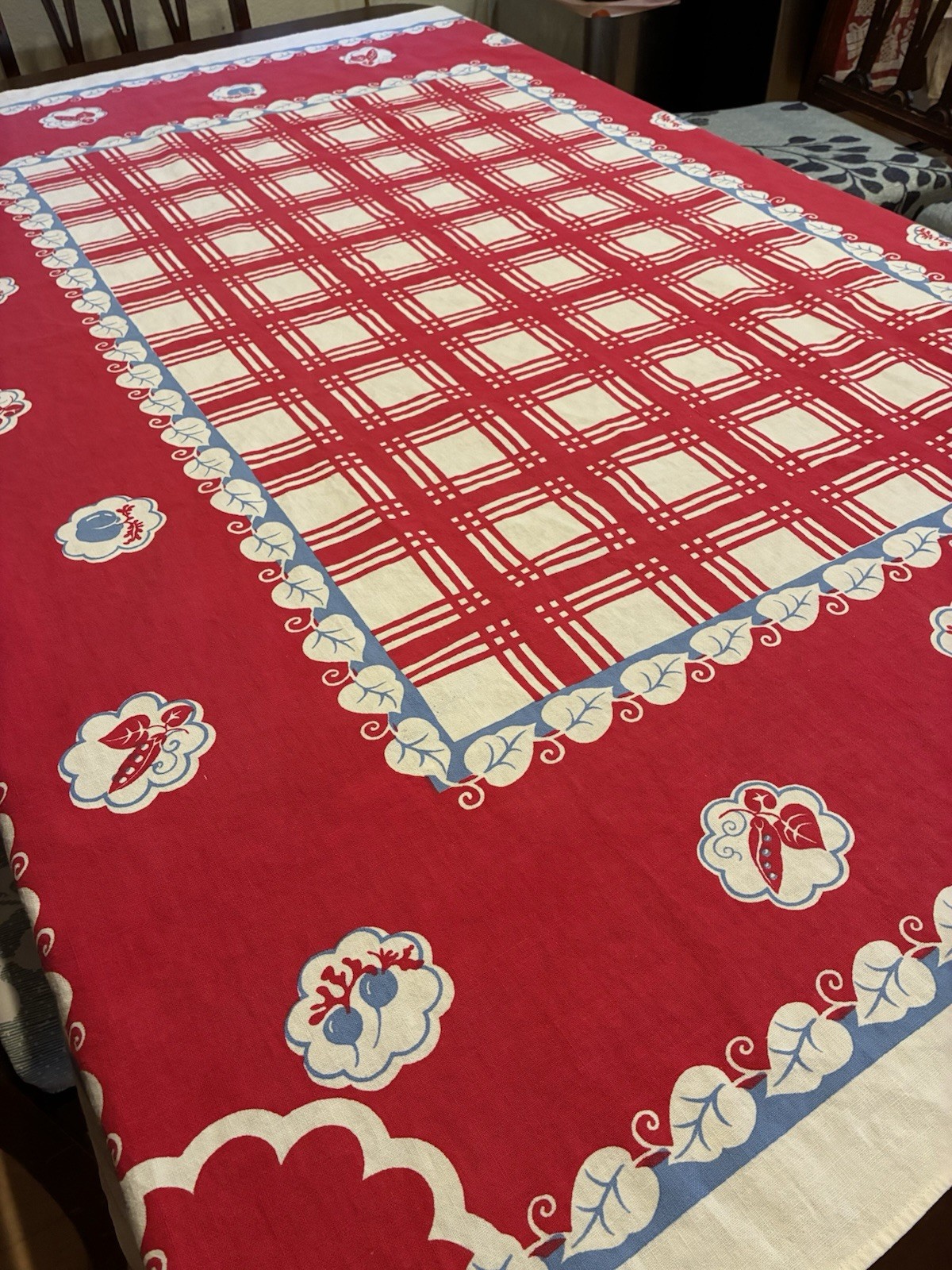 Vtg Mid Century Red Plaid Tablecloth Fruit Leaf Border 64x51 Cotton Selvedge Vtg Mid Century Red Plaid Tablecloth Fruit Leaf Border 64x51 Cotton Selvedge