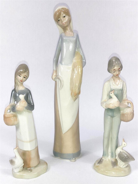 NAO BY LIADRO SPANISH ANTIQUE ART WOAMN, BOY & GIRL NAO BY LIADRO SPANISH ANTIQUE ART WOAMN, BOY & GIRL