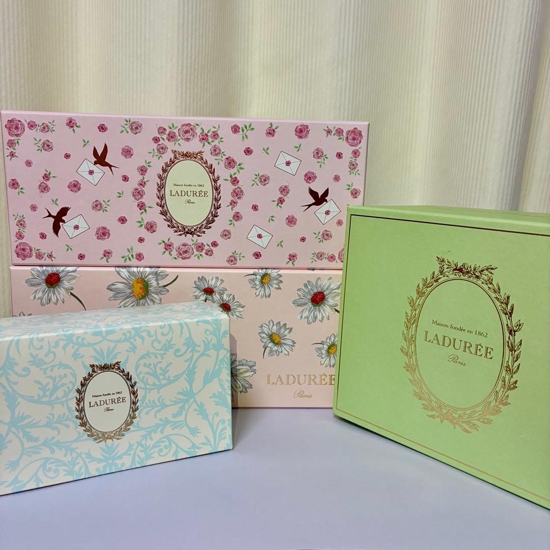 LADUREE Macaron Box Gift Box 4 Piece Set Floral Pattern Pink Yellow Green