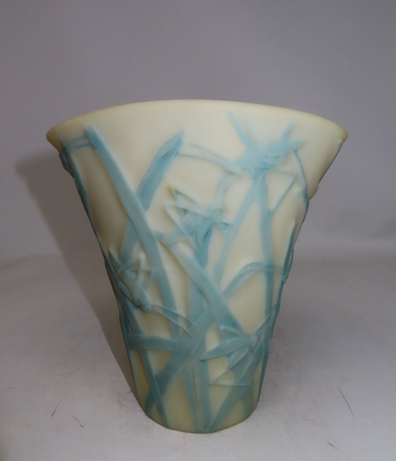 Art Deco "Phoenix Consolidated Glass Vase" in the Grasshopper Katydid pattern Art Deco "Phoenix Consolidated Glass Vase" in the Grasshopper Katydid pattern