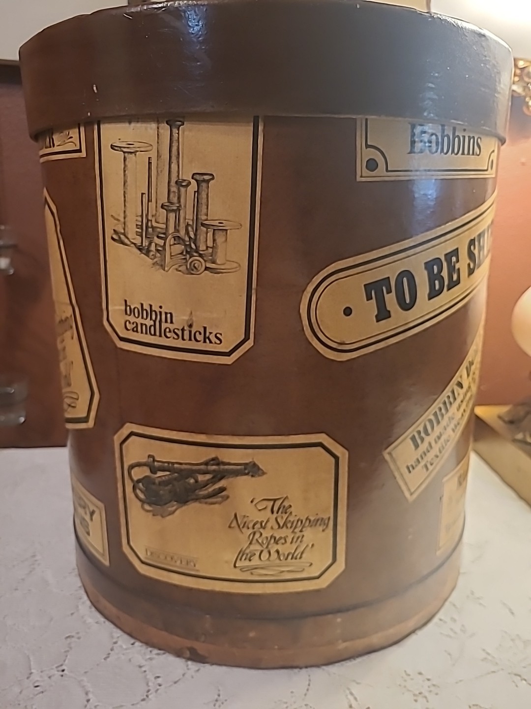 Vtg Large Round Hat Box Sewing Storage Discovery Collection Travel Container Vtg Large Round Hat Box Sewing Storage Discovery Collection Travel Container