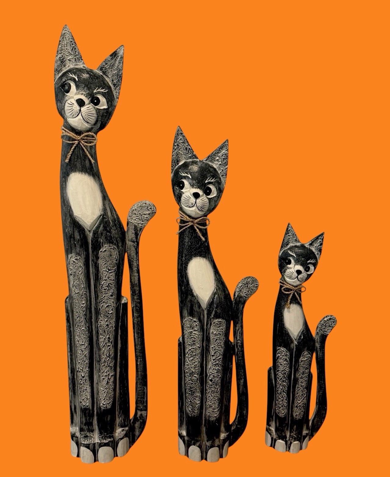 Vtg 39” Indonesian Hand Carved Cat Wood Statues Black White Halloween Set Of 3 Vtg 39” Indonesian Hand Carved Cat Wood Statues Black White Halloween Set Of 3