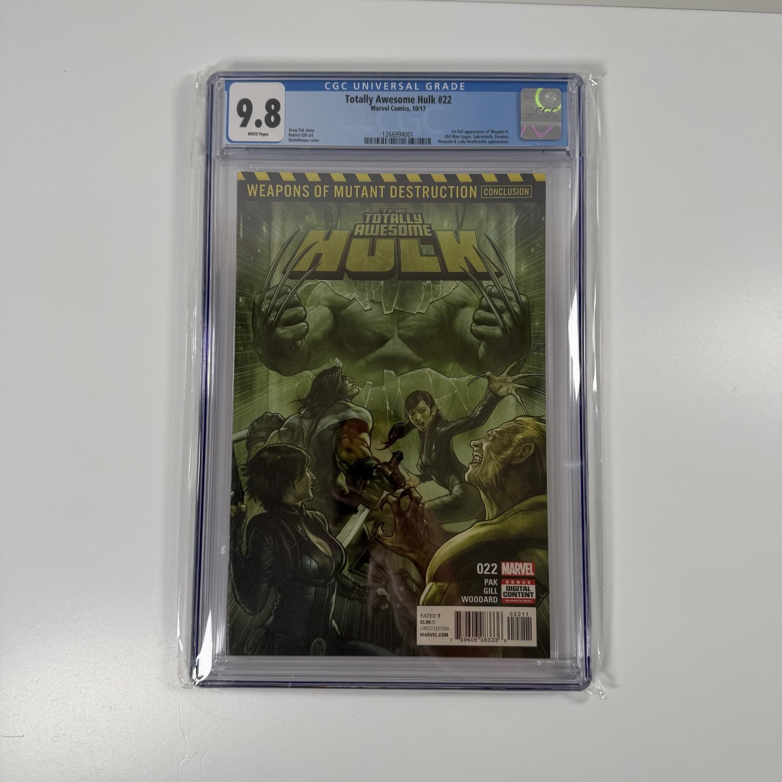 Totally Awesome Hulk #22 CGC 9.8 White Pages Weapon H 2017 Totally Awesome Hulk #22 CGC 9.8 White Pages Weapon H 2017