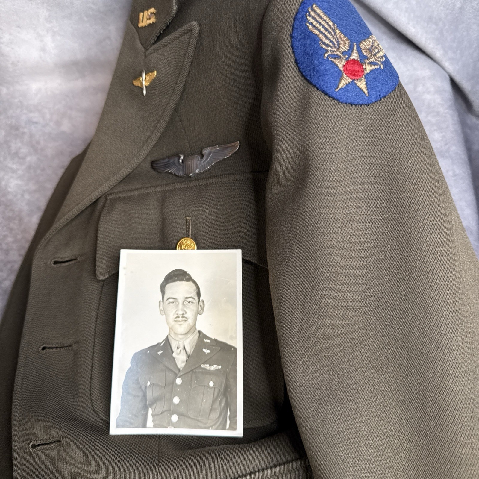 WWII USAAF PILOT CRASH SURVIVOR Uniform Marshall R Modery England AAF Wings WWII USAAF PILOT CRASH SURVIVOR Uniform Marshall R Modery England AAF Wings