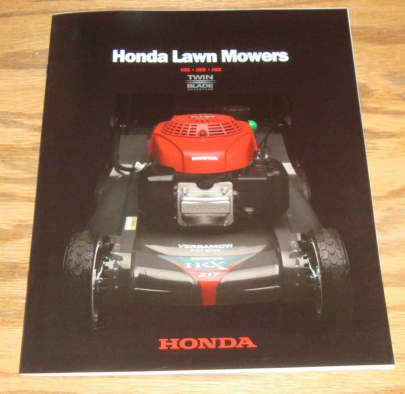 Original 2016 Honda Lawn Mower Sales Brochure 16 HRS HRR HRX Original 2016 Honda Lawn Mower Sales Brochure 16 HRS HRR HRX