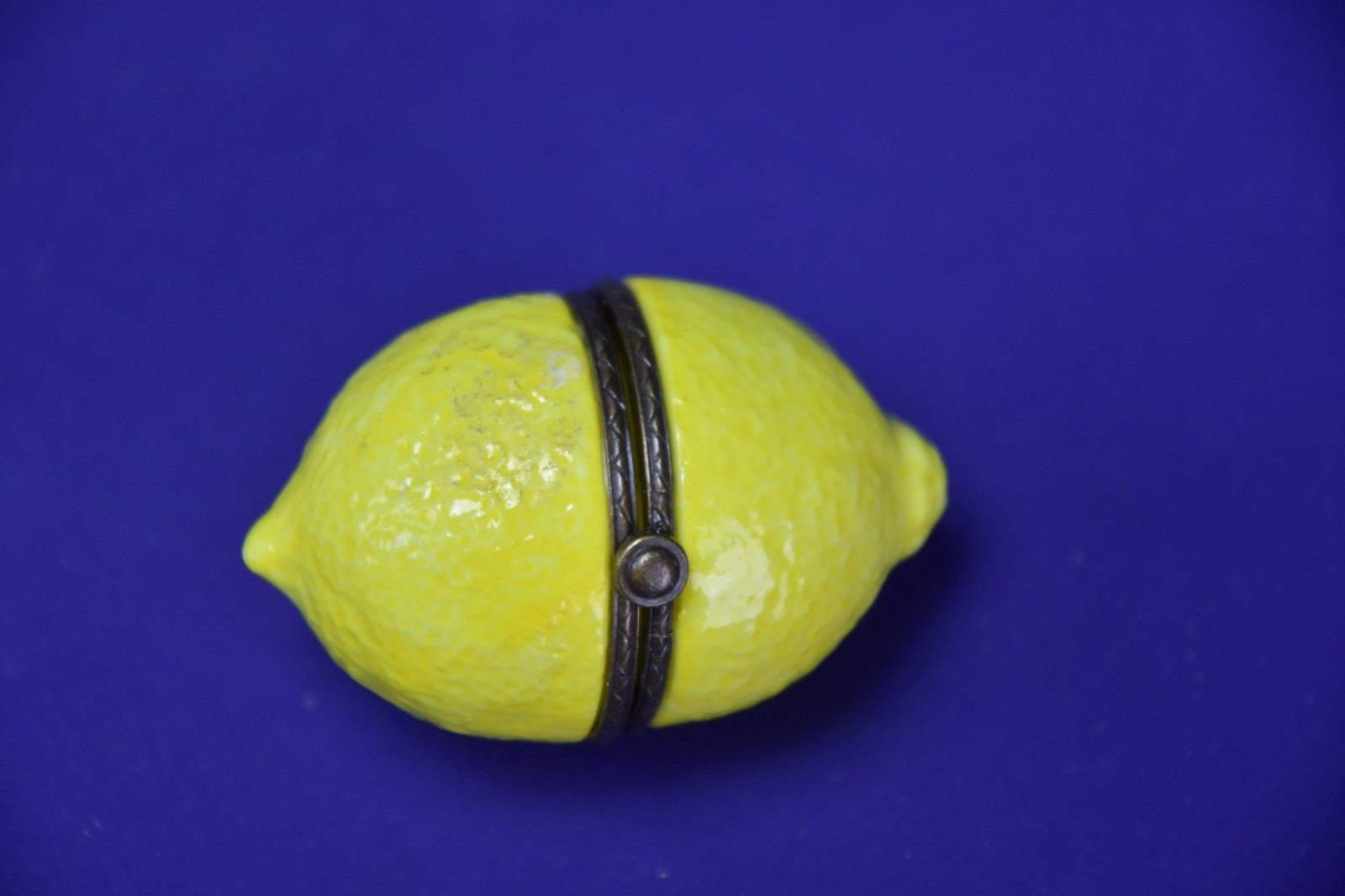 Midwest of Cannon Falls Lemon Hinged Trinket Box w/ Lemonade Drink Charm Midwest of Cannon Falls Lemon Hinged Trinket Box w/ Lemonade Drink Charm