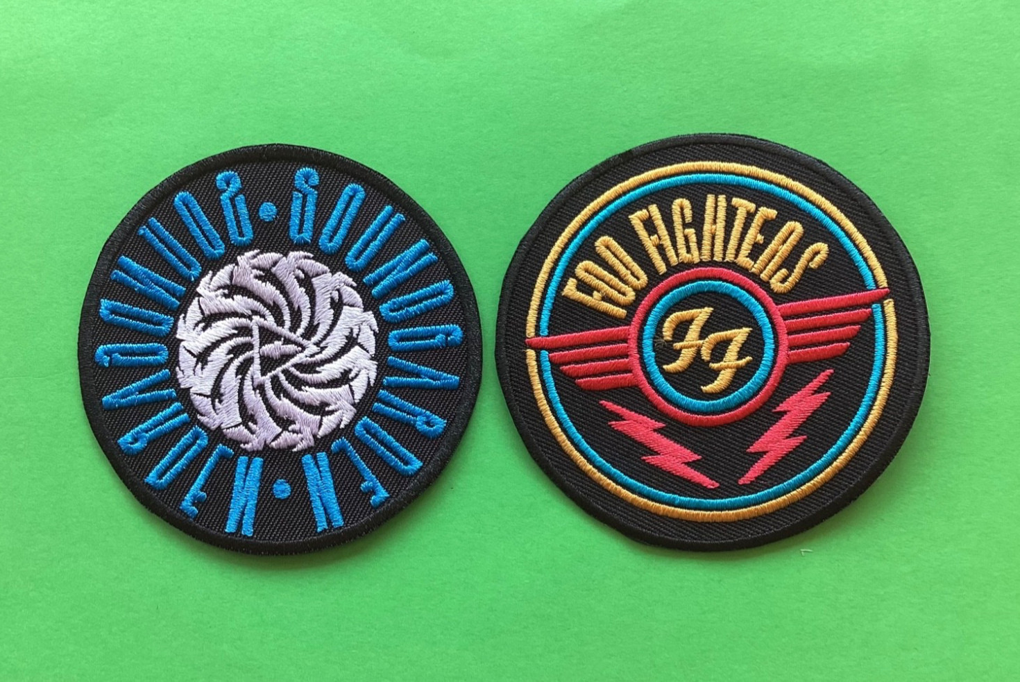 F/ROCK BAND IRON OR SEW ON EMBROIDERED PATCHES x 2 FOO FIGHTERS SOUND GARDEN F/ROCK BAND IRON OR SEW ON EMBROIDERED PATCHES x 2 FOO FIGHTERS SOUND GARDEN