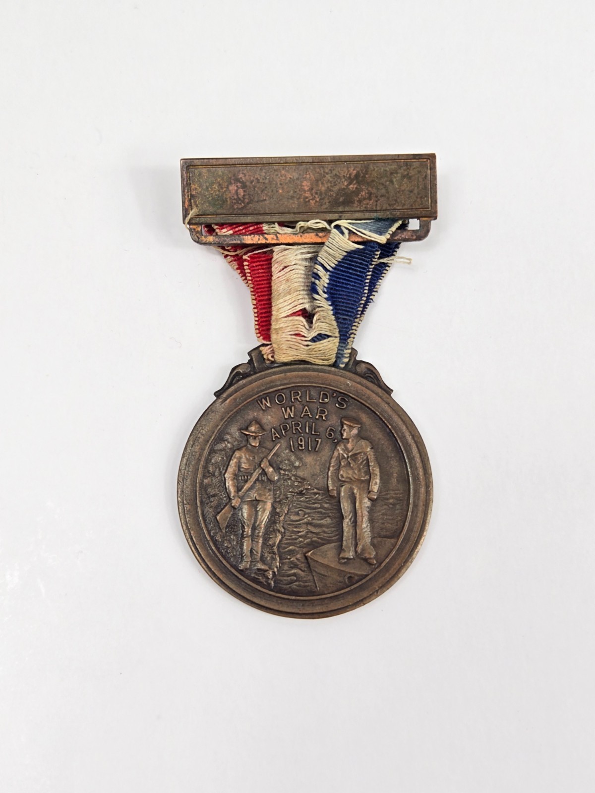 Antique 1919 WWI Patriotism & Loyalty Service Medal - Hutchinson Minnesota Antique 1919 WWI Patriotism & Loyalty Service Medal - Hutchinson Minnesota