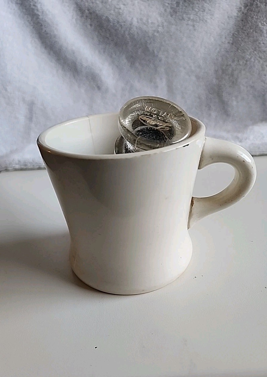Vtg Homer Laughlin Ivory Coffee Mug Baltimore Shape 1935, Fuller USA Nylon Brush Vtg Homer Laughlin Ivory Coffee Mug Baltimore Shape 1935, Fuller USA Nylon Brush