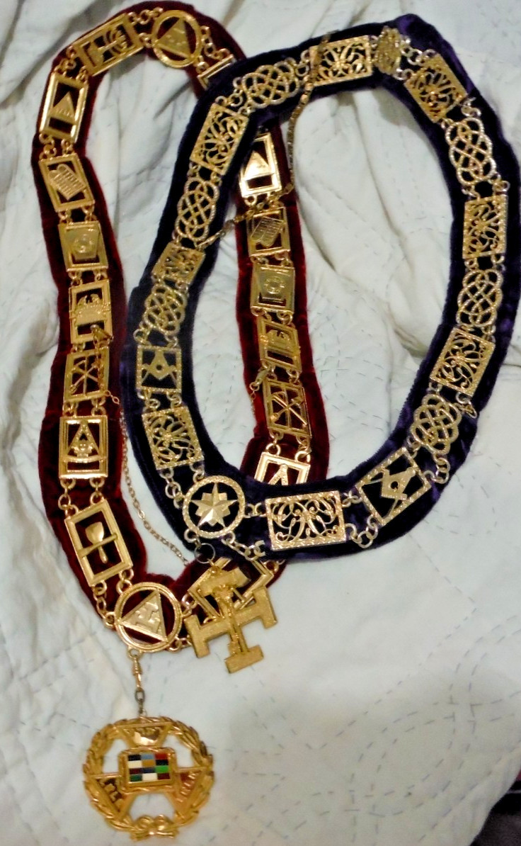 Lot of 2 Masonic Mason Chain Collar 1 Purple / 1 Red Velvet Backing w/Medalions Lot of 2 Masonic Mason Chain Collar 1 Purple / 1 Red Velvet Backing w/Medalions