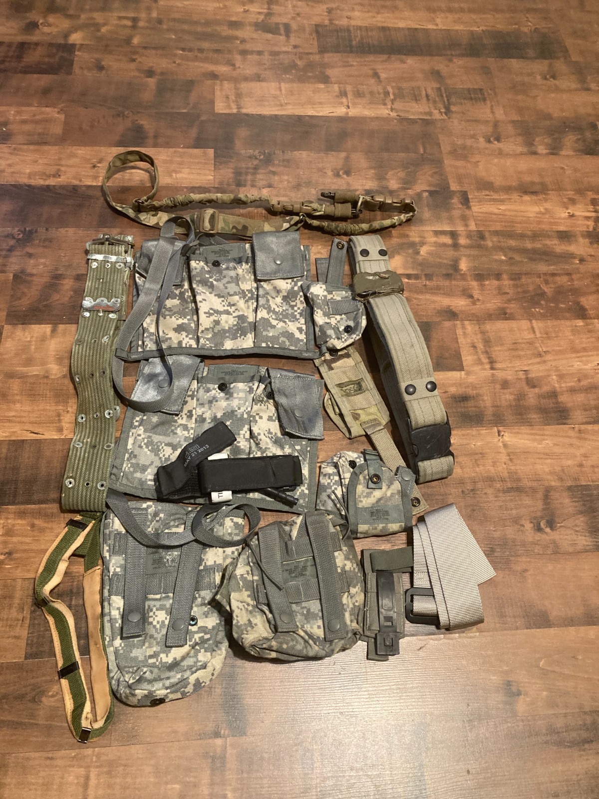 VTG USGI Military Gear Lot OF 14 BELTS  POUCHES, OLIVE GREEN, NAM,  CAMO SEE PIX