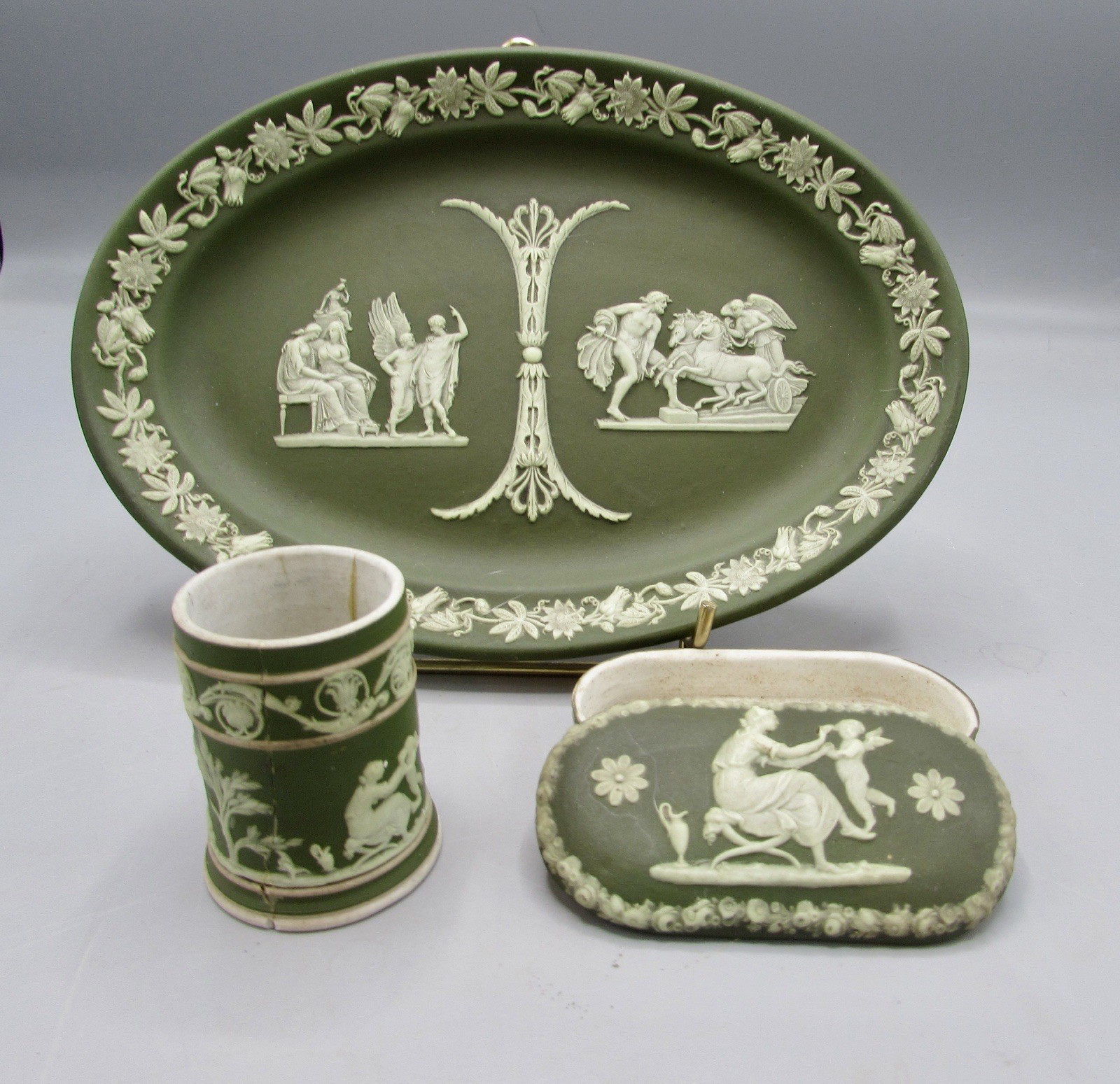 4 Wedgwood Olive Green Jasperware Plate Trinket Box Cup Some Damage Rare Color 4 Wedgwood Olive Green Jasperware Plate Trinket Box Cup Some Damage Rare Color