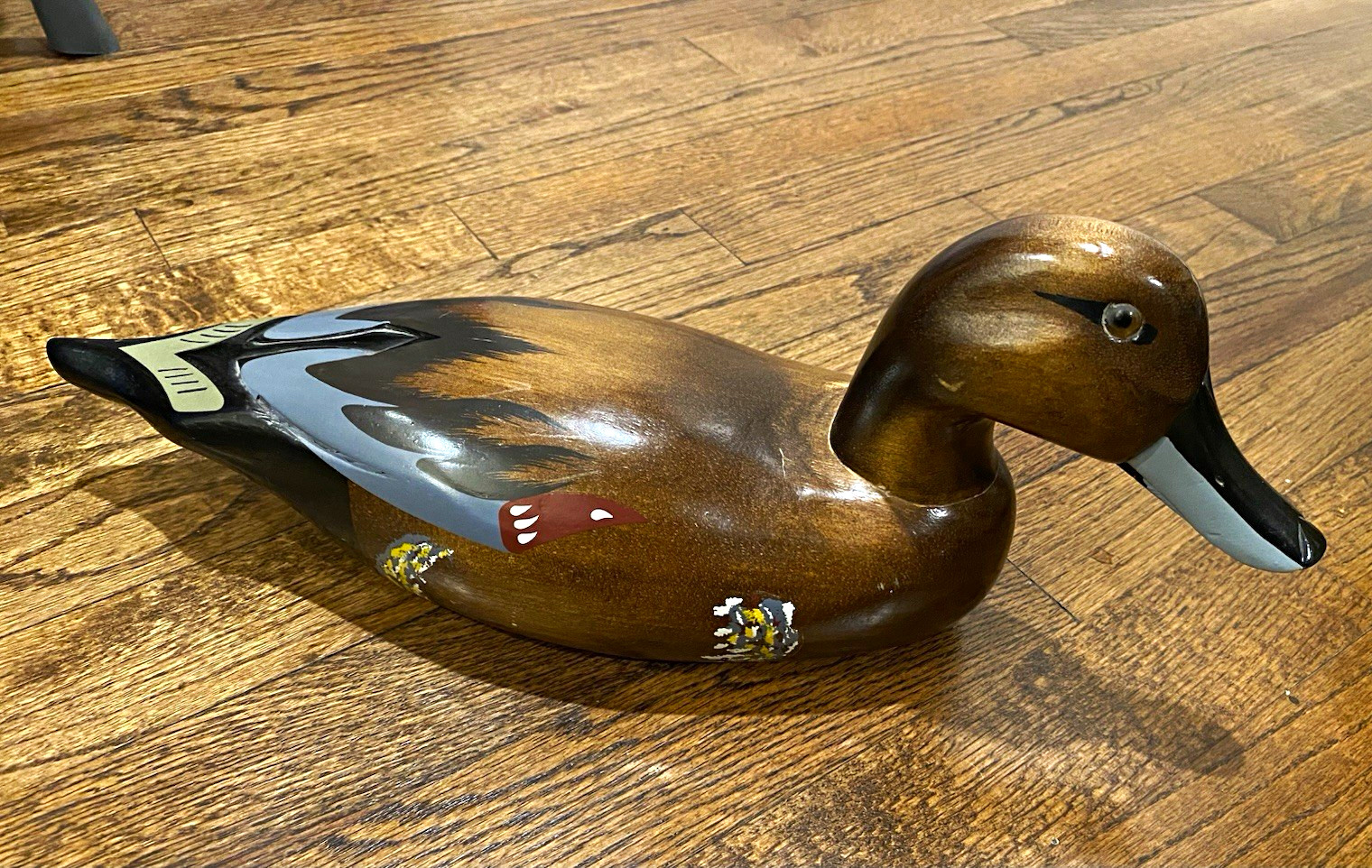 Beautiful antique -hand carved and Painted Wooden mallard duck decoy. Beautiful antique -hand carved and Painted Wooden mallard duck decoy.