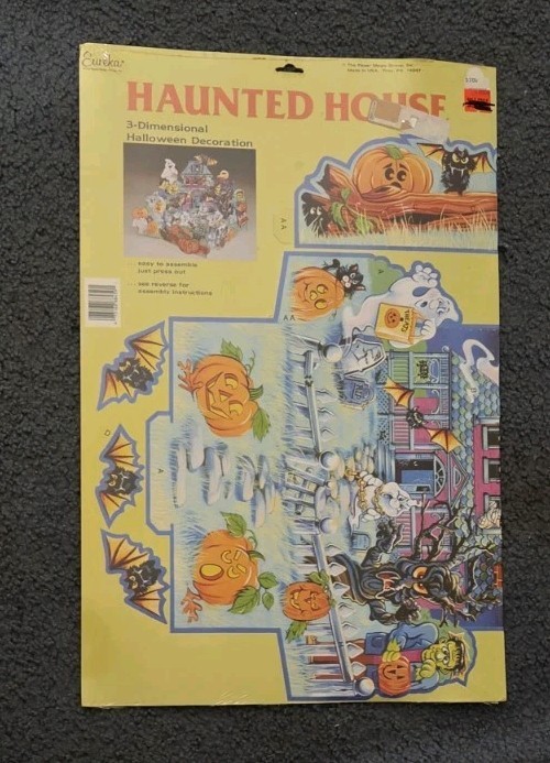 HTF Vintage Eureka 3-Dimensional Halloween Haunted House Decoration 80s 3D NOS