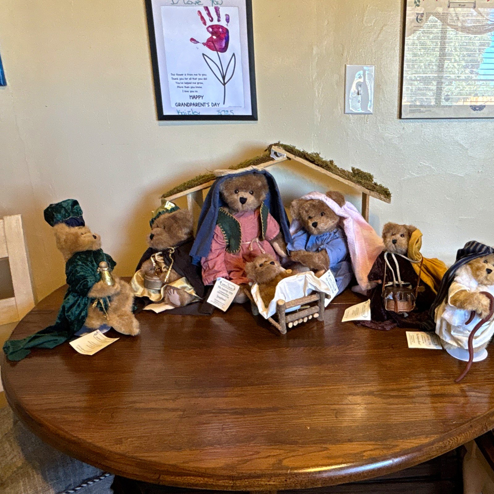 Vintage VERY RARE SET 1998 Judith G Nativity signed set with 4 added bears Vintage VERY RARE SET 1998 Judith G Nativity signed set with 4 added bears