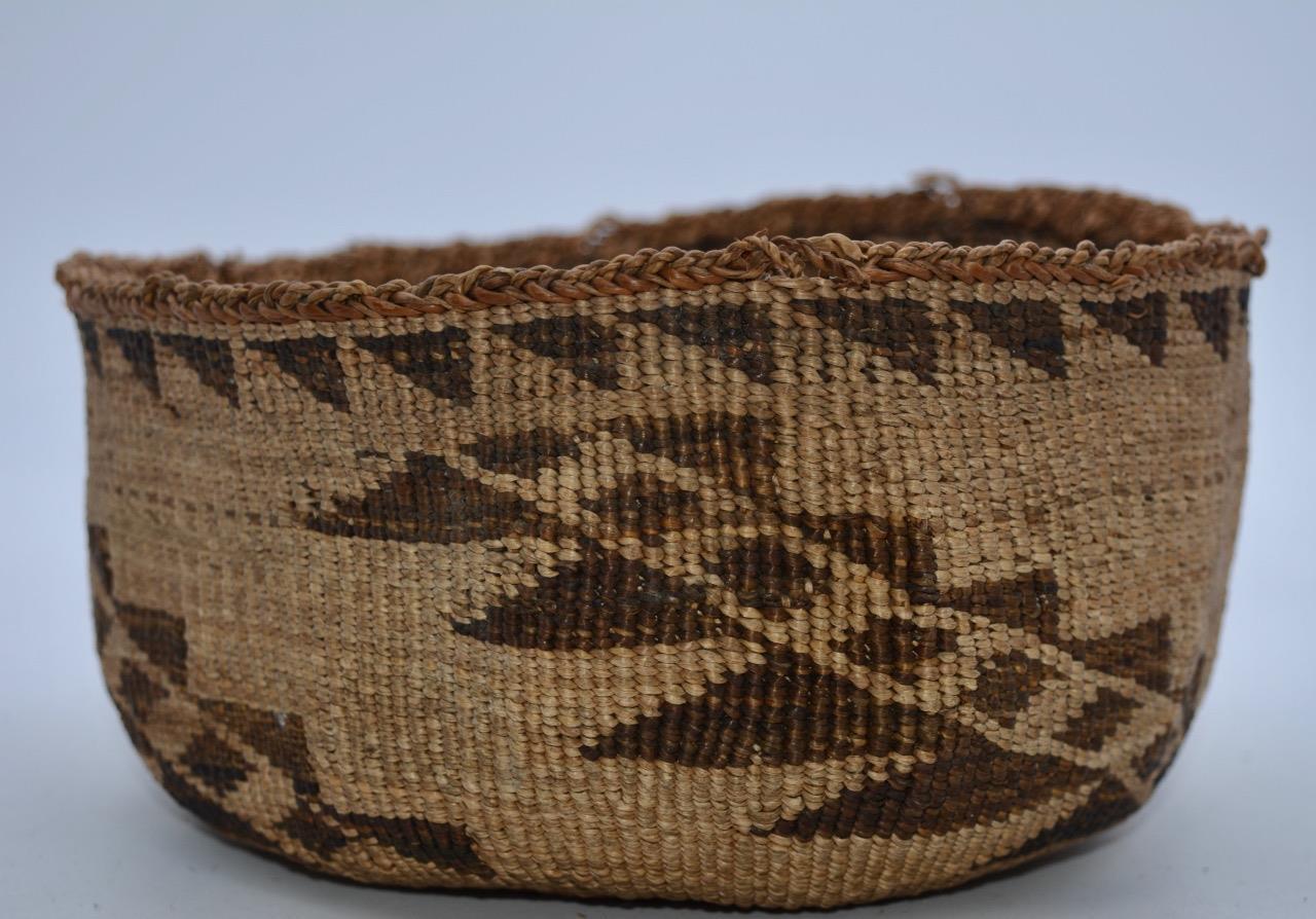 Vintage Northern California Klamath Woven Basket Vintage Northern California Klamath Woven Basket