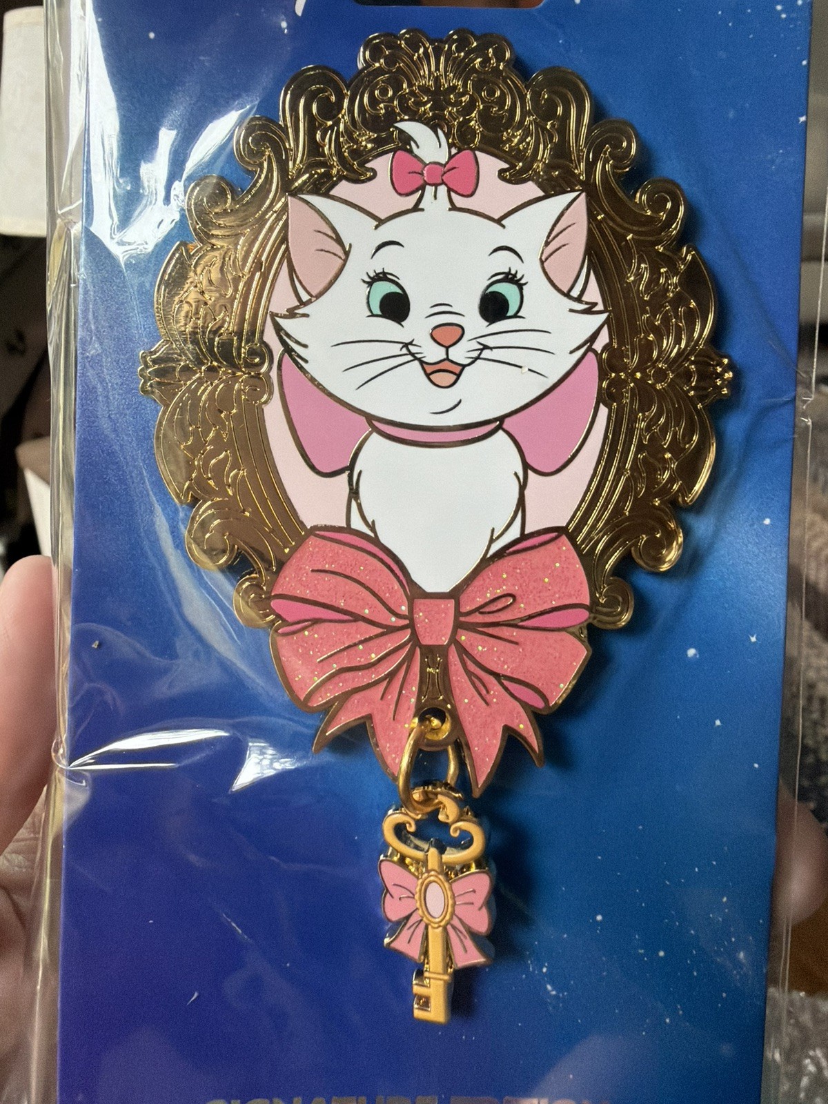 IN HAND - Pink a La Mode PALM Key to Marie's Heart Aristocat Jumbo Dangle Pin IN HAND - Pink a La Mode PALM Key to Marie's Heart Aristocat Jumbo Dangle Pin