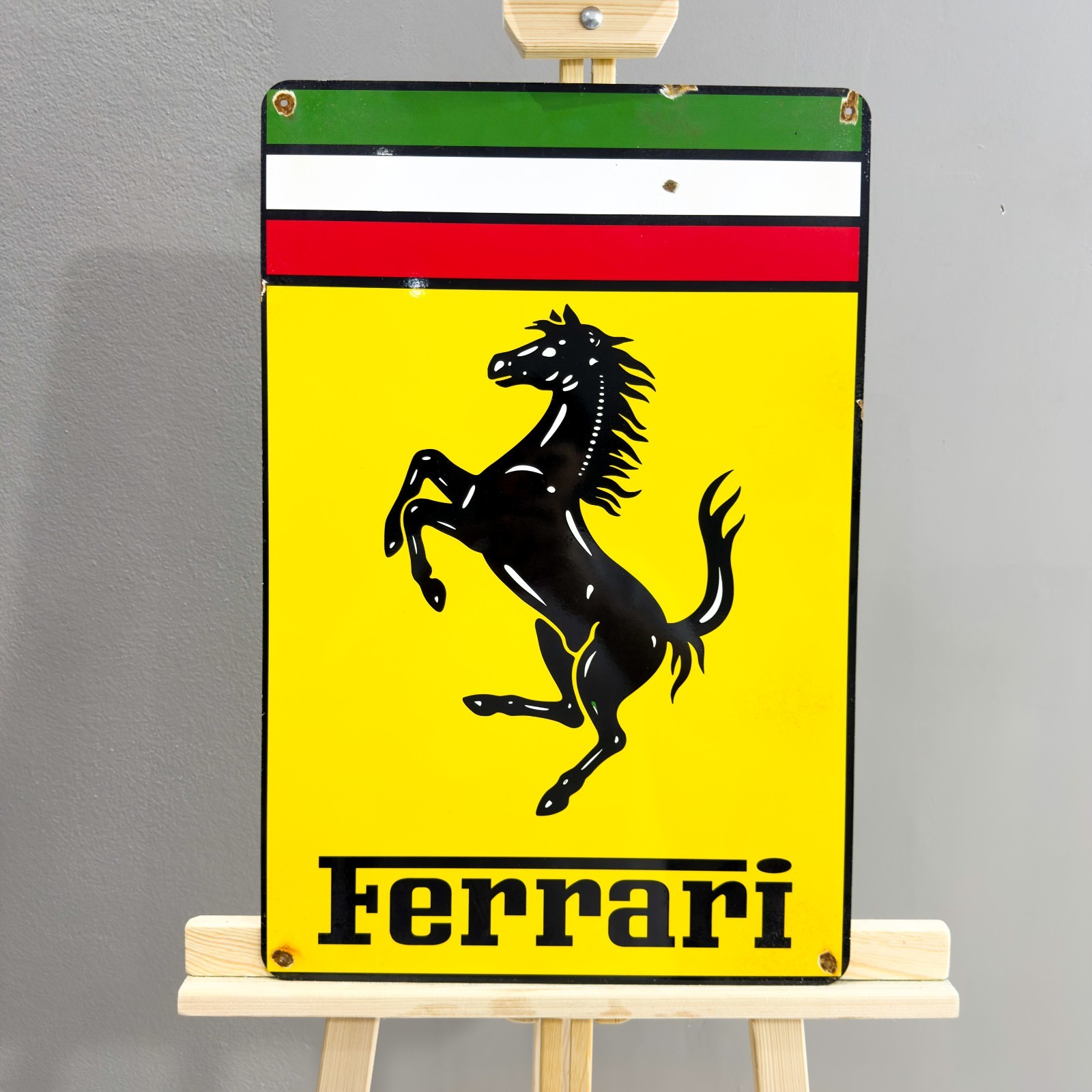 Vintage Rusted Ferrari Prancing Horse Heavy Metal Sign – 40×60 cm (15.7"×23.6") Vintage Rusted Ferrari Prancing Horse Heavy Metal Sign – 40×60 cm (15.7"×23.6")
