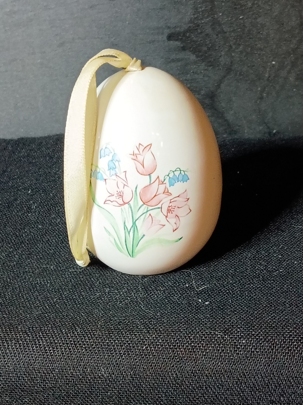 Vintage Russ Berrie Porcelain Egg Ornament Hanging Pink Tulips #5561 Xmas Easter Vintage Russ Berrie Porcelain Egg Ornament Hanging Pink Tulips #5561 Xmas Easter