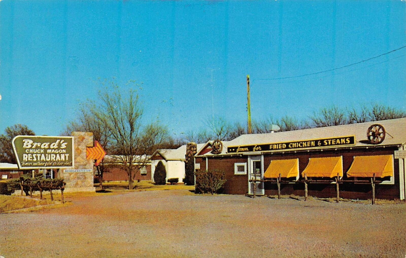 MCALESTER Oklahoma postcard Pittsburg County Brad\'s Chuck wagon restaurant