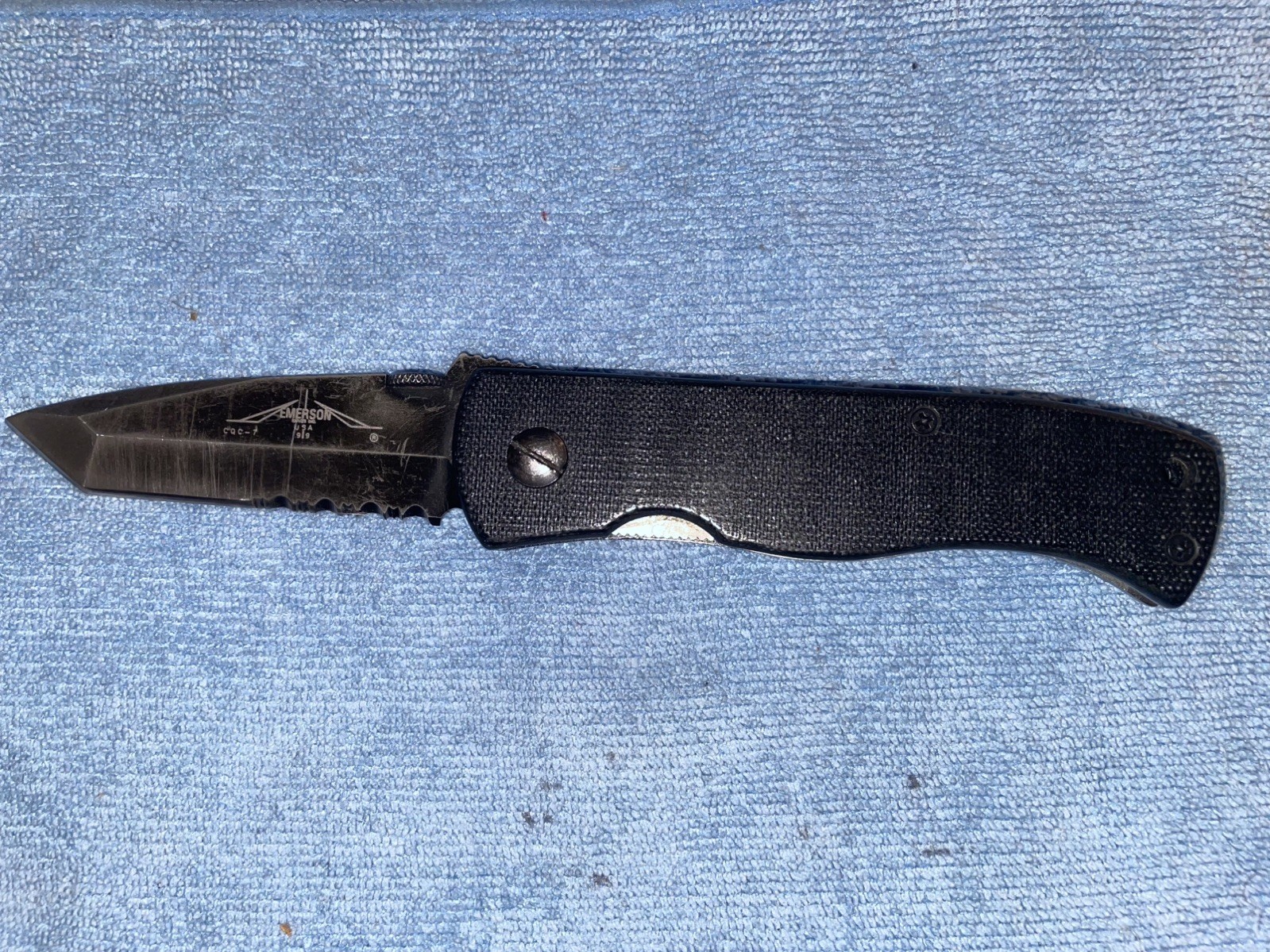 Vintage Emerson knives CQC7 no wave serrated Vintage Emerson knives CQC7 no wave serrated