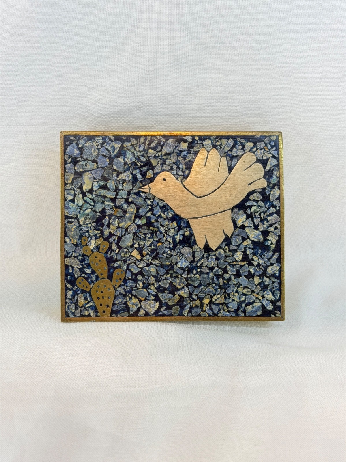Vintage Hecho En Mexico Brass and Inlayed Laips Chip Trinket / Cigarette Box Vintage Hecho En Mexico Brass and Inlayed Laips Chip Trinket / Cigarette Box