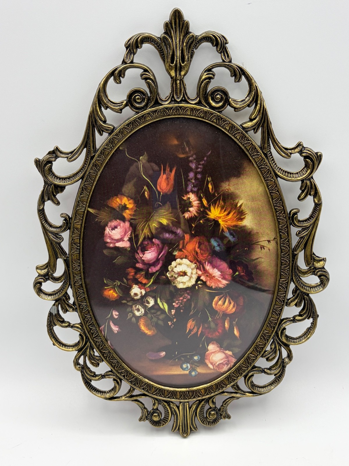 Vtg Italian Oval Brass ornate Metal framed Flower Print Convex Glass 10X7" Italy Vtg Italian Oval Brass ornate Metal framed Flower Print Convex Glass 10X7" Italy