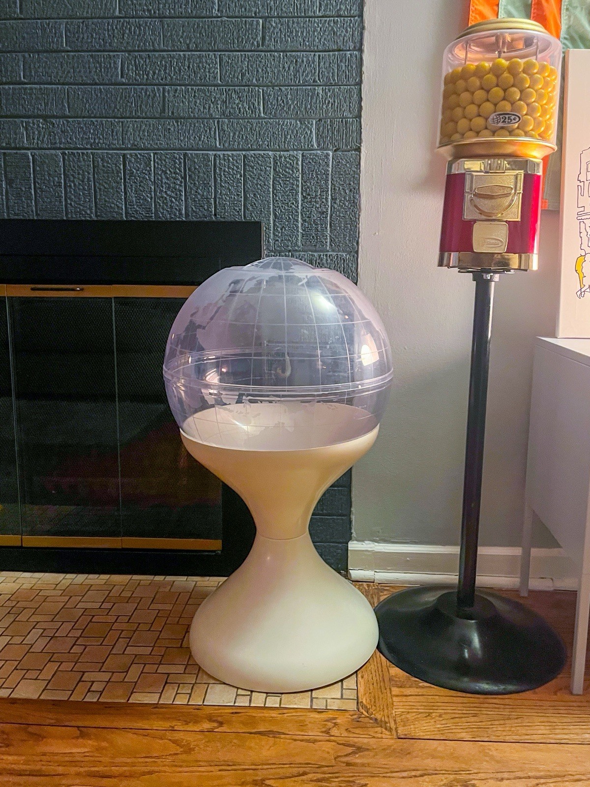 MCM vintage Knoll tulip base style dome terrarium planter with globe design MCM vintage Knoll tulip base style dome terrarium planter with globe design