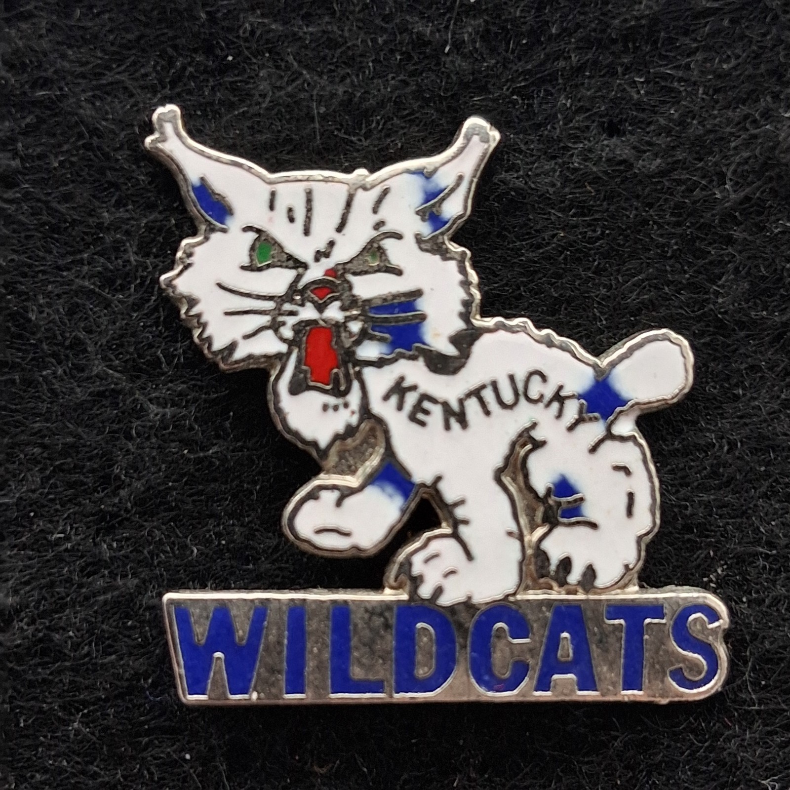Vintage University Of Kentucky Wildcats Lapel Pin