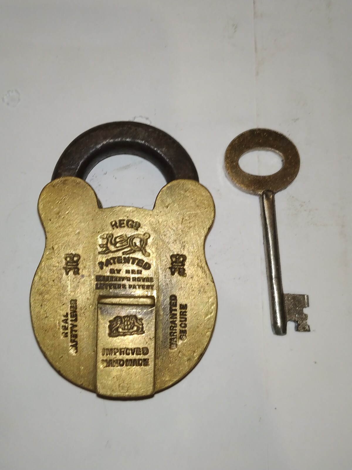 VINTAGE ENGLISH REGD PATENT LONDON ANTIQUE ENGLISH BRASS PADLOCK SECURE HANDMADE