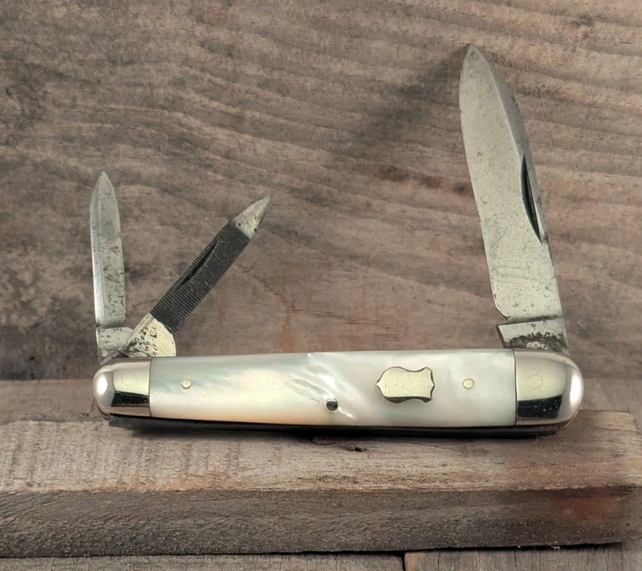 Antique Miller Bros USA Genuine Mother Of Pearl 3.25" Gentleman Whittler Knife