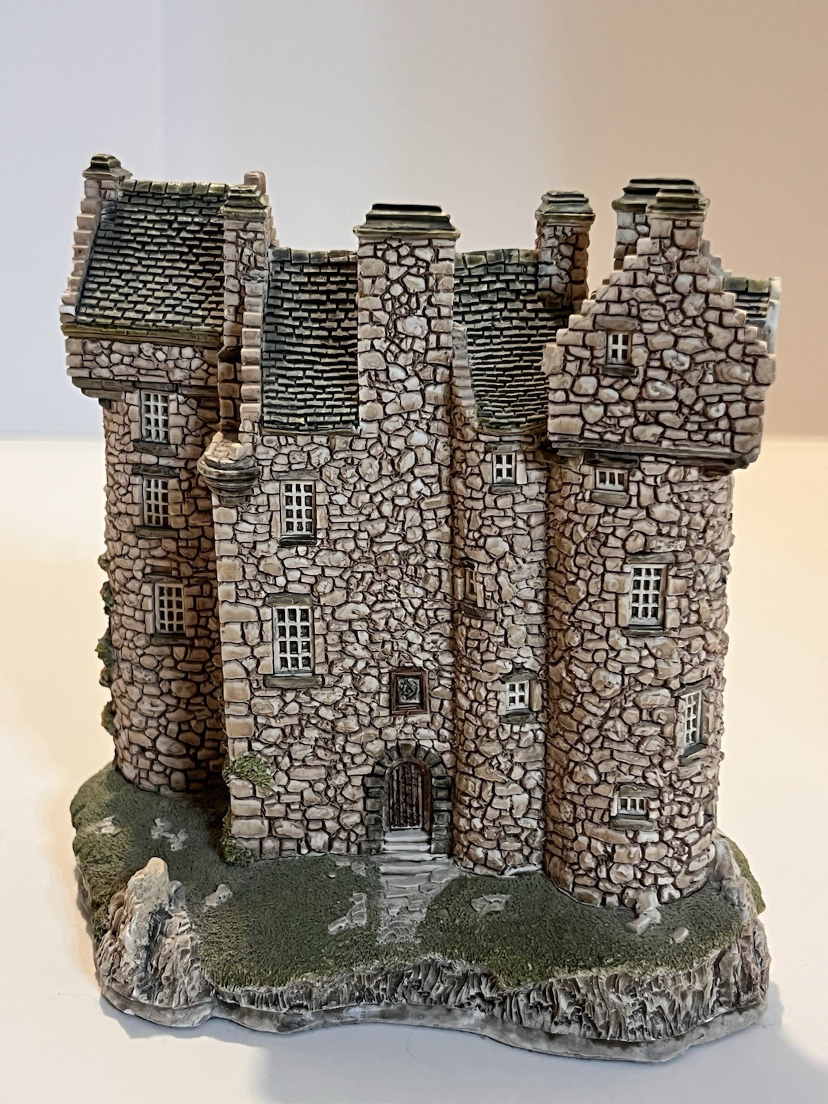 Vintage Lilliput Lane Claypotts Castle 1989 Limited Collectable Miniature Vintage Lilliput Lane Claypotts Castle 1989 Limited Collectable Miniature