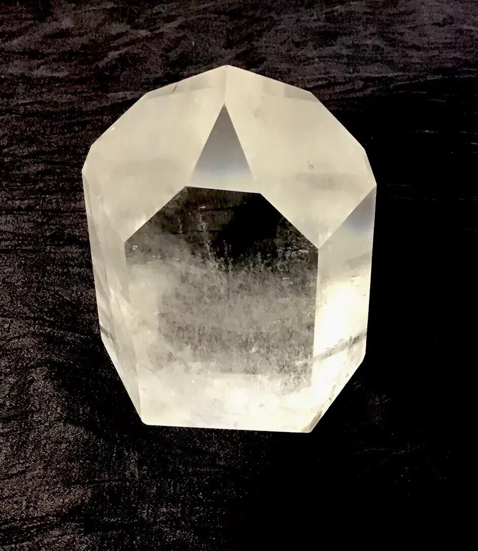 Clear Quarts Crystal Generator 1.660lb 5 1/8in 5 3/4 L 2 1/8in W we Clear Quarts Crystal Generator 1.660lb 5 1/8in 5 3/4 L 2 1/8in W we