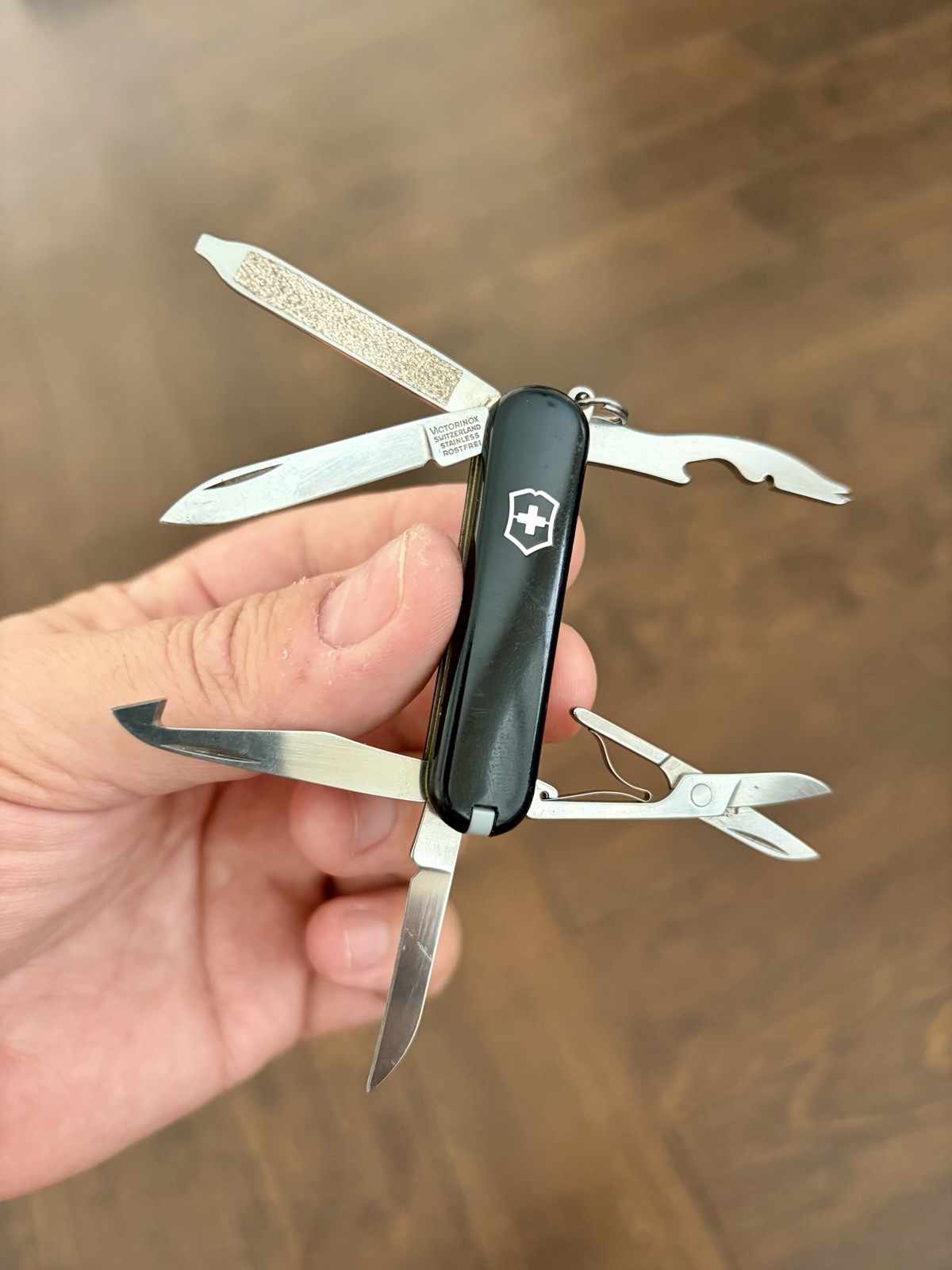 Discontinued / EXCELLENT - Victorinox Vagabond “SWINGSTER” Black Discontinued / EXCELLENT - Victorinox Vagabond “SWINGSTER” Black