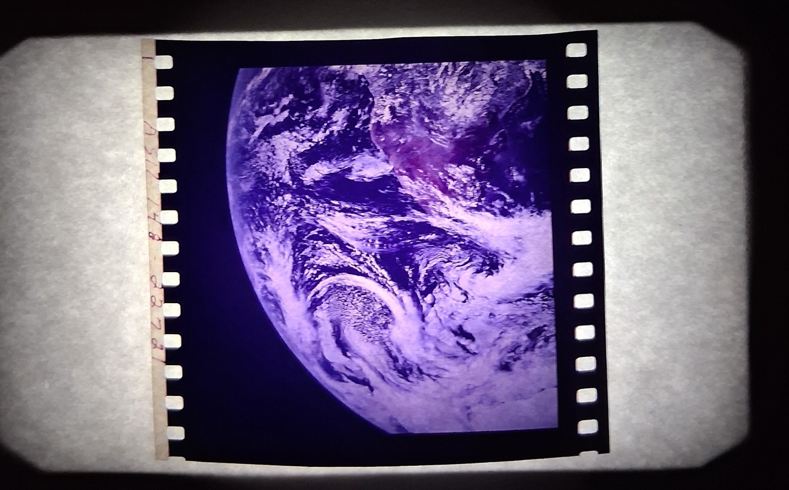 VINTAGE NASA APOLLO 17 70MM FILM CUTOUT AS17-148-22721 VINTAGE NASA APOLLO 17 70MM FILM CUTOUT AS17-148-22721