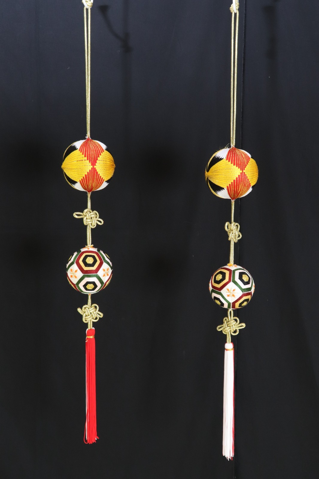 Vintage Japanese Yanagawa Sagemon Temari Ball Pair Set Silk Ornament Hinamatsuri Vintage Japanese Yanagawa Sagemon Temari Ball Pair Set Silk Ornament Hinamatsuri