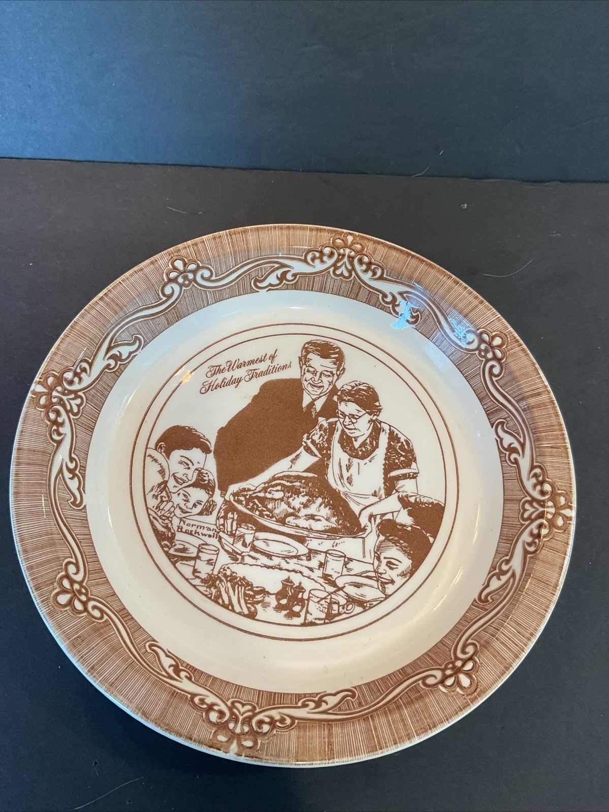 Vintage 1983 Norman Rockwell Freedom From Want 10" Pie Plate Vintage 1983 Norman Rockwell Freedom From Want 10" Pie Plate