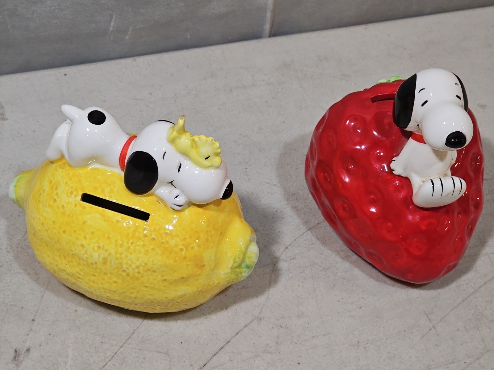 RARE 1966 & 1972 Peanuts Snoopy & Ceramic Banks Lemon & Strawberry W/ Stoppers