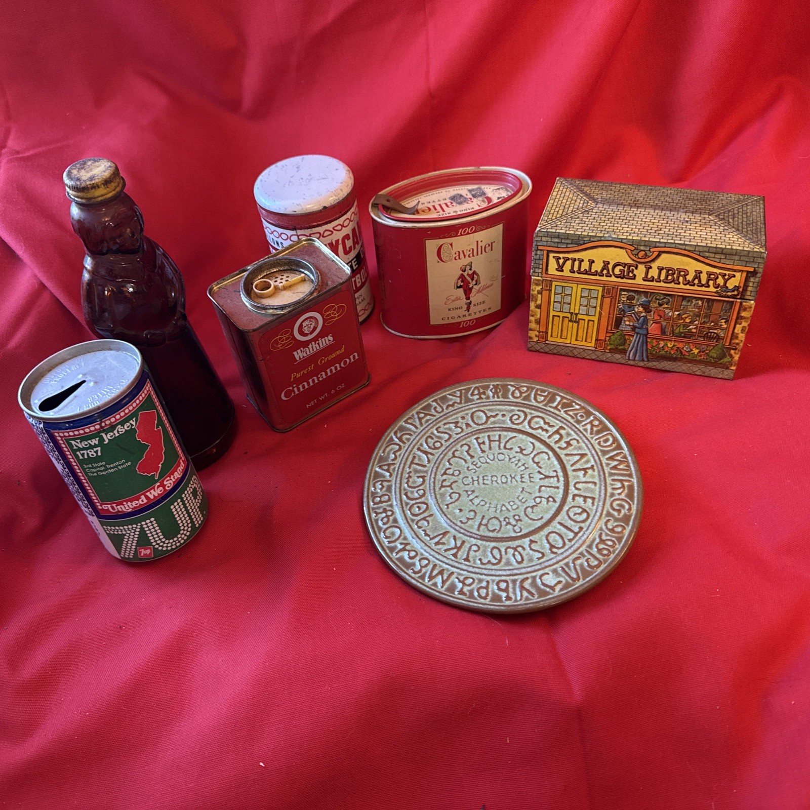 Vintage lot of tins and pottery Vintage lot of tins and pottery