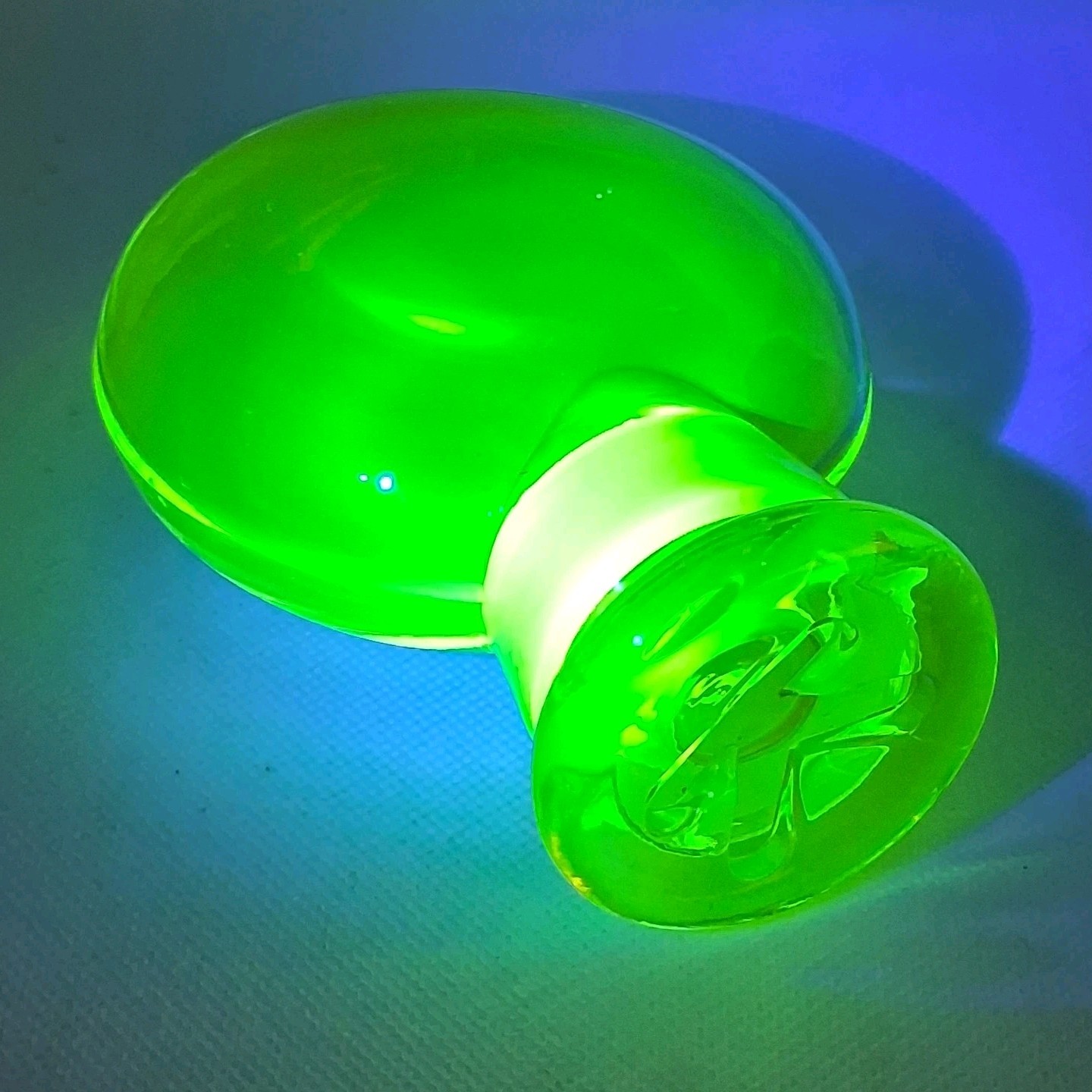 RARE VASELINE URANIUM CZECH KRYPTONYTE Glass Pocket Nug Jar Ground Glass Stopper RARE VASELINE URANIUM CZECH KRYPTONYTE Glass Pocket Nug Jar Ground Glass Stopper