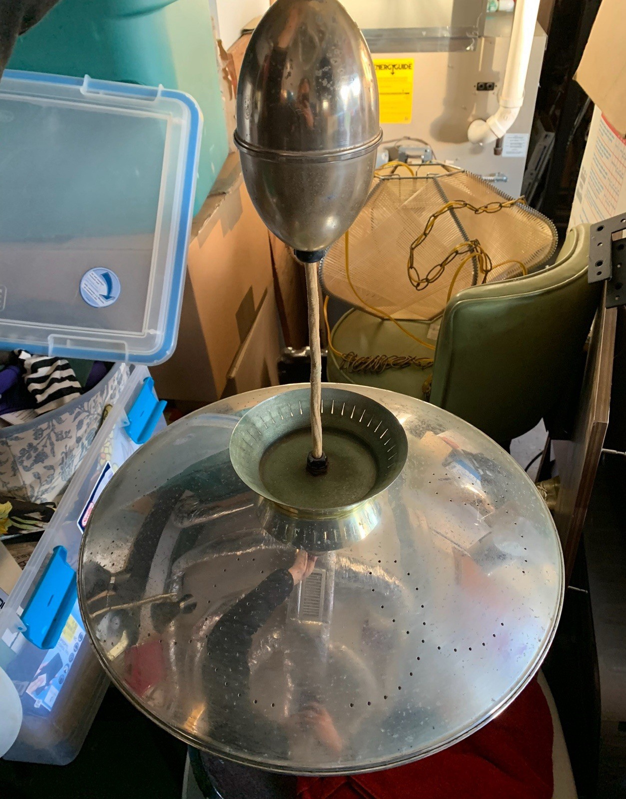 vintage Mid-Century Modern saucer pull-down retractable pendant light vintage Mid-Century Modern saucer pull-down retractable pendant light