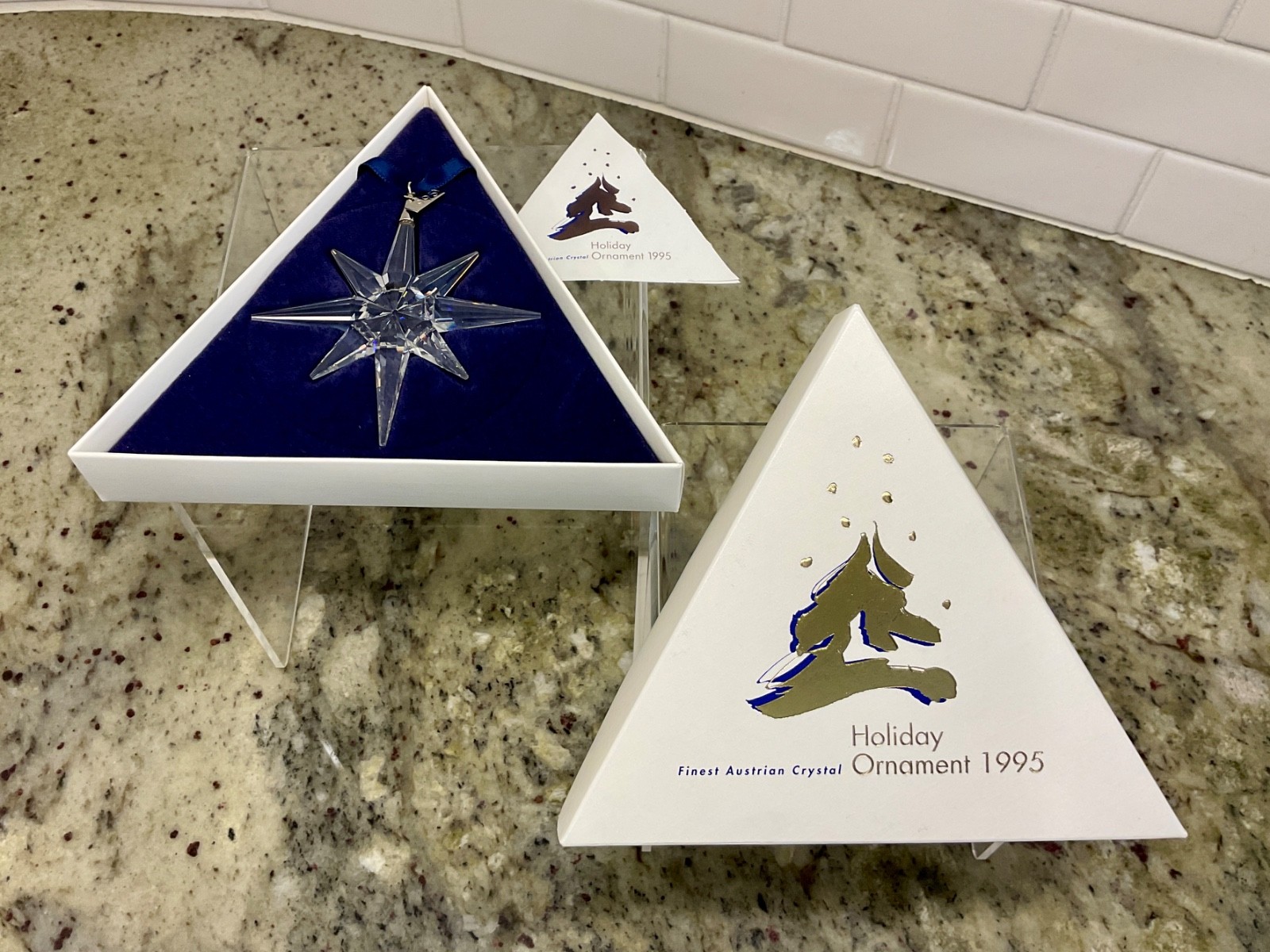 SWAROVSKI 1995 Annual Star Ornament With Box Paperwork and COA MPN 194700 SWAROVSKI 1995 Annual Star Ornament With Box Paperwork and COA MPN 194700